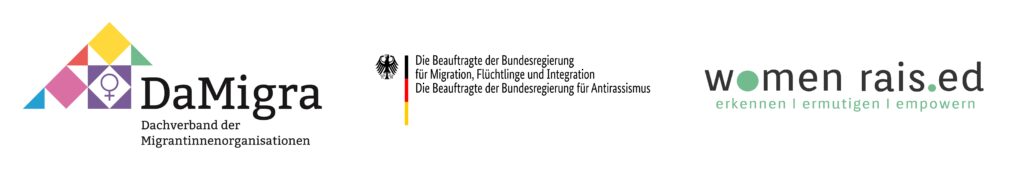 Das Logo von DaMigra zusammen mit dem Logo von woman.rais.ed und der Beauftragten der Bundesregierung für Migration, Flüchtlinge und Integration und Antirassismus